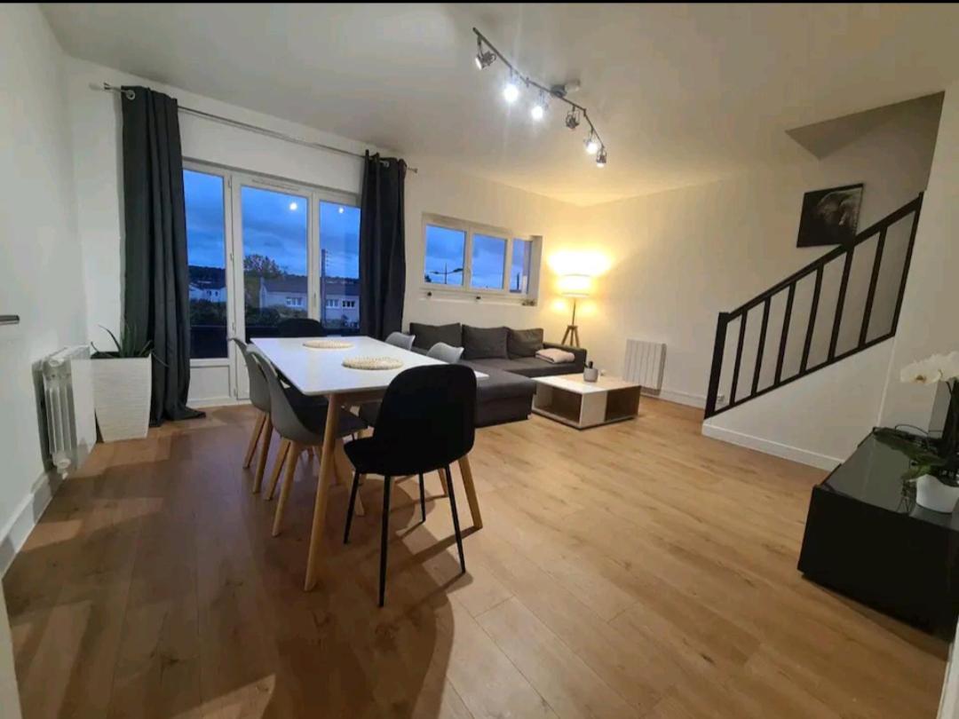 Villepreux Duplex Familial Proche Gare Et Hyper Centre Ville מראה חיצוני תמונה